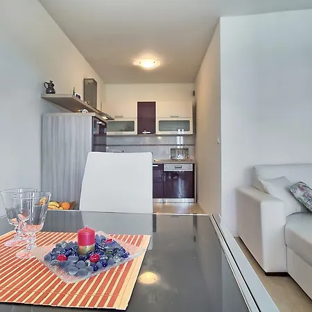 Summertime House With Appartement *