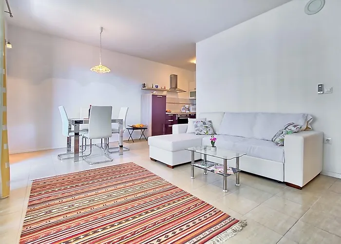 아파트 Summertime House With 우마그