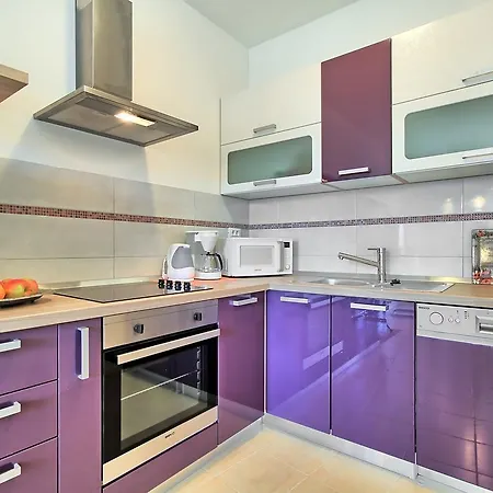 Apartment Summertime House With Umag
